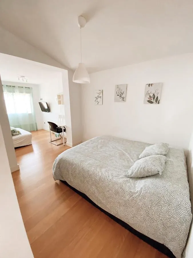 Mholidays Tomares Homestay
